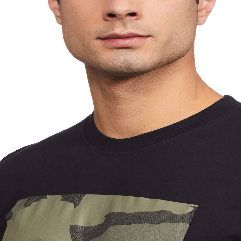 Adidas camiseta m camo box t