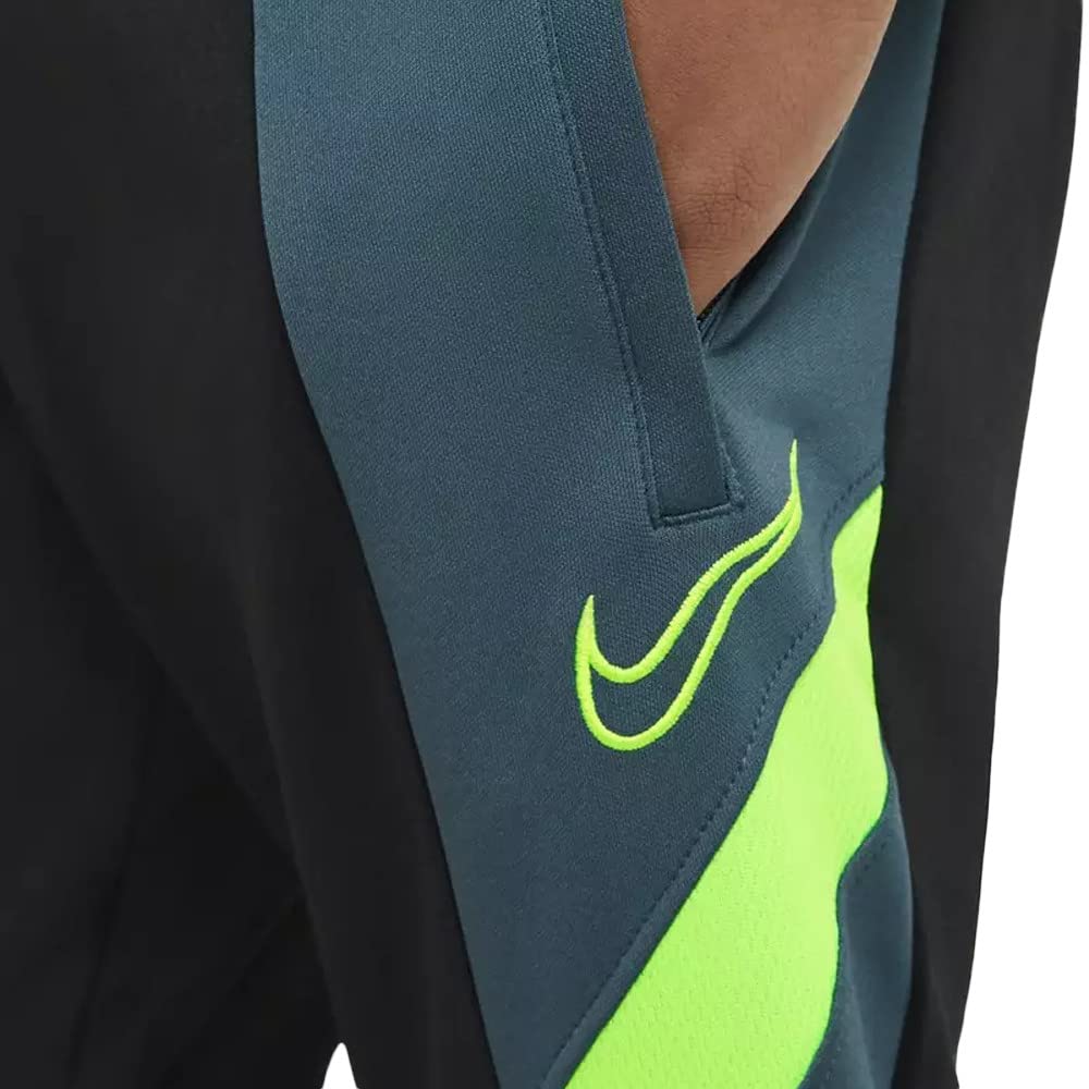 Nike pantalón estrecho CT2411-010